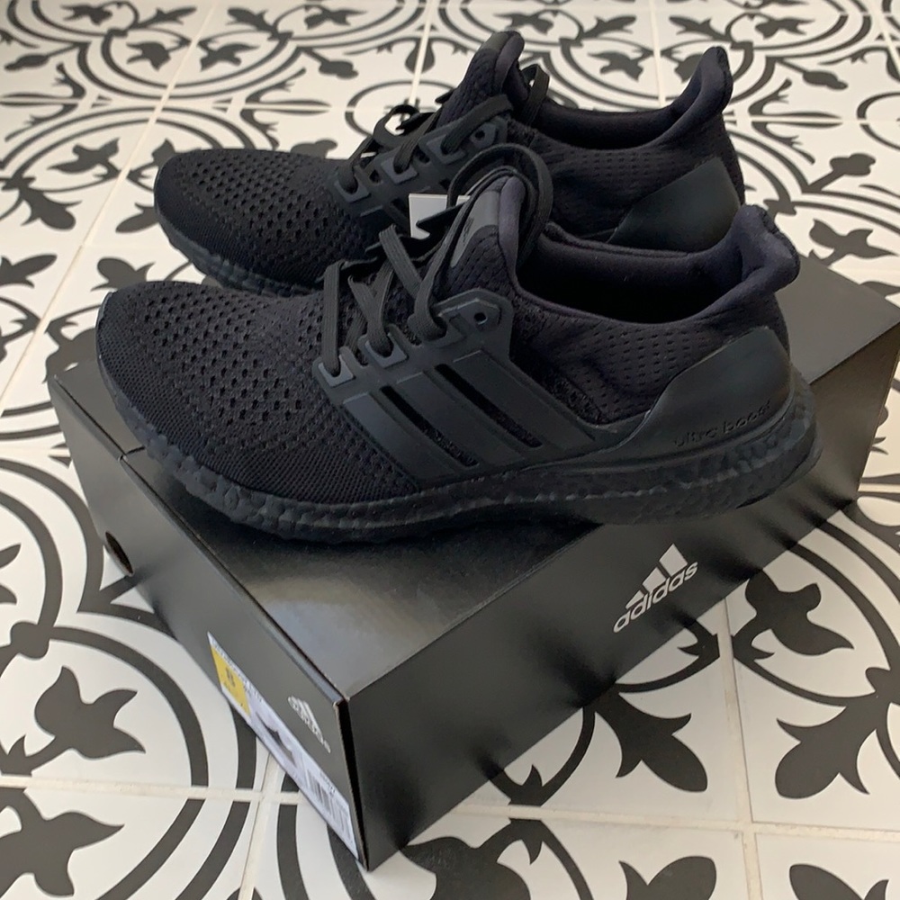 Adidas Ultraboost LTD size 8 black - never worn
